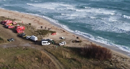 Naufragio Cutro, trovati altri corpi in mare: bilancio delle vittime sale a 86