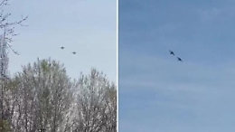 Due aerei militari in volo sopra Milano: il video