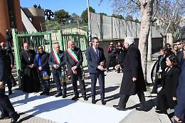 Naufragio migranti: Mattarella a Crotone in raccoglimento davanti alle salme