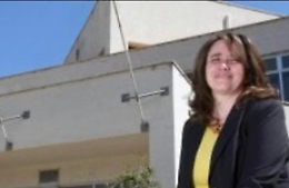 Tablet e Iphone per sé anziché per gli alunni, arrestata la preside antimafia dello Zen