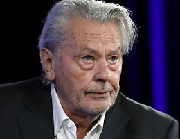 Alain Delon vende all'asta la sua collezione d'arte