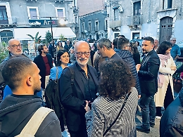 I progressisti alla "prima" di Caserta, Bianco (assente) si prende la scena