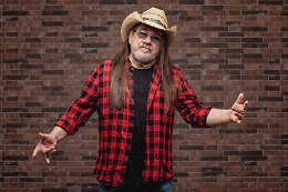 Pino Scotto, il mito dell'heavy italiano a Modica