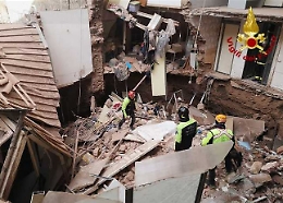 Crollo di via Castromarino, il gip archivia l'inchiesta sulla Cmc