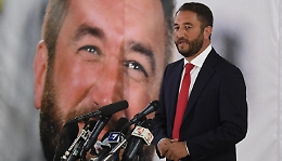 Dopo l'addio ai 5s e gli attacchi dei grillini, il centrodestra difende Cancelleri: «Contro di lui offese e volgarità»