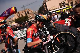 Ciclismo: è scattata da Barcellona Pozzo di Gotto l'ultima tappa del Giro di Sicilia, arrivo a Giarre e sull'Etna tutti a tifare per il ragusano Damiano Caruso