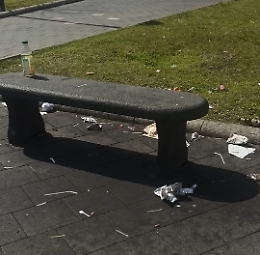 Catania: degrado e trascuratezza in piazza Nettuno