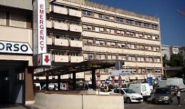 Bimbo di quattro mesi morto in ospedale dopo caduta, indagati due medici e un infermiere