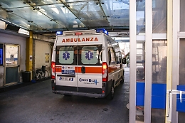 Morta bimba di 5 anni sbalzata dal finestrino dell'auto