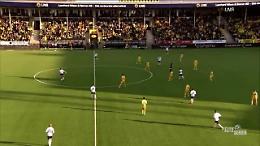 Disattenzione a centrocampo e c'è il gol pazzesco di Pellegrino