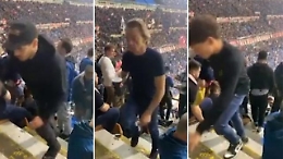 Allo stadio di San Siro c'è un gradino trappola dove tutti inciampano: il video