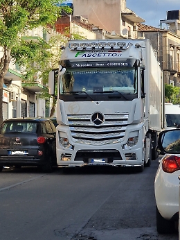 Catania: circolazione bloccata in via Plebiscito