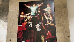 Maradona come un Caravaggio: esposto a Napoli il quadro "Diego!" di Elvis Spadoni