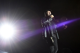 Vasco Rossi, rubato un furgone degli operai del concerto e incidente per due fan catanesi