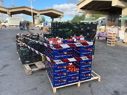 Caltanissetta, un carico di ciliegie non tracciabili abbandonato al mercato per evitare i controlli