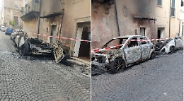 Noto, a fuoco due auto: una è dell'interior designer Samuele Mazza