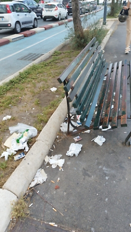 Catania. Inciviltà e trascuratezza: connubio perfetto per una città allo sbando