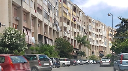 Via Capo Passero, il supermarket dello spaccio attivo 24 ore su 24 anche con i minori: 35 misure cautelari. Tutti i nomi