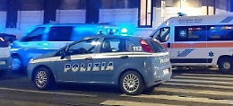 Minaccia turisti con una pistola dopo un incidente stradale del figlio: follia a Catania