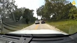 Sfreccia ad alta velocità a bordo di un'auto della polizia: arrestato agente