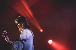 Carmen Consoli in concerto stasera al Teatro greco di Siracusa, viaggio nella Sicilia di oggi e di ieri