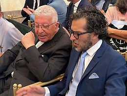 Il premio Crossinmedia a Lino Zimbone: la consegna in Senato