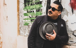 Paura per il musicista Roy Paci a Palermo: colpito da calcinacci sul suo balcone di casa