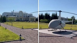 Armi, un elicottero, poltrone in pelle e tavolo da biliardo: il video degli interni della villa di Prigozhin