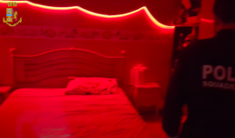 La casa a luci rosse nel centro di Catania: sequestrati due appartamenti: canone da 50 euro al giorno