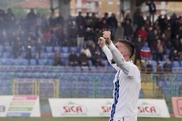 Calcio, primo colpo del Siracusa: arriva l'attaccante Maggio