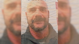 Lascia i vestiti nell'hotel che lo ospita e sparisce nel nulla: attivate le ricerche di un turista americano