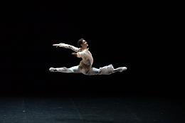 Jacopo Tissi stasera a Taormina: "Il mio sogno al Bolshoi spezzato dalla guerra"