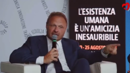 Fermata straordinaria del Freccia Rossa per far scendere il ministro Lollobrigida: è polemica
