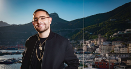 Rocco Hunt stasera pronto a infiammare la Villa Bellini