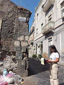 Gli "sporcaccioni" scoperti dalla polizia municipale: 139 multati