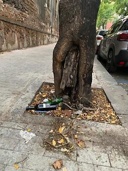 Catania: marciapiedi impraticabili in via Plebiscito