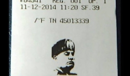 La faccia di Mussolini nello scontrino: polemica per un bar del Veronese