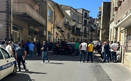 Terrore in strada a Valguarnera: spara e uccide un automobilista e si dà alla fuga. ci sono anche due feriti