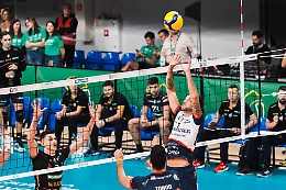 Volley, Farmitalia Saturnia: esordio biancoblu in trasferta a Perugia