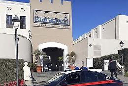 Rubano abiti e borse griffate all'outlet di Agira: tre palermitani "incastrati" dalle telecamere