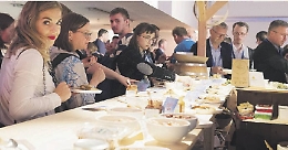 Pane, caponata, formaggi, olio: la Sicilia a Bruxelles sfodera l’artiglieria pesante