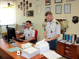 Il parrucchiere di Adrano che ha evaso tasse per 700mila euro finisce nei guai (e nelle carte della Procura di Catania)