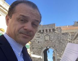 Il ritorno di Scateno: «Regalo un diserbante a Schifani: ripulisca la Regione»