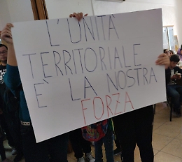 Monti Sicani e la follia del "dimensionamento" che cancella due scuole: proteste (e c'&egrave; una proposta)