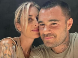 Ema Stokholma sceglie la foto di una vecchia casa per salutare Angelo Madonia