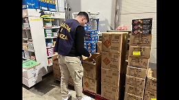 Due tonnellate di fuochi d'artificio in un magazzino di casalinghi a Carini: zero misure di sicurezza