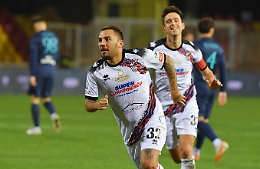 Il Catania domina e cala il poker a Benevento: doppietta di Chiricò