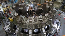 Giappone, inaugurato il più grande reattore a fusione nucleare