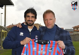 Il Catania cerca a Crotone i primi segnali di risveglio: Welbeck e Costantino subito nella mischia