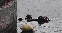 Suv esce di strada e si inabissa nel lago di Como: inchiesta della Procura